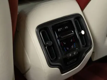 ASTON MARTIN DBX 4.0 V8 #Exclusive