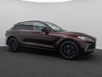 ASTON MARTIN DBX 4.0 V8 Individual Carbon Elegance