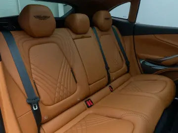 ASTON MARTIN DBX 4.0 V8 Individual Carbon Elegance