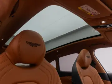 ASTON MARTIN DBX 4.0 V8 Individual Carbon Elegance