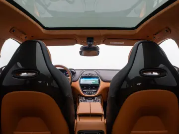 ASTON MARTIN DBX 4.0 V8 Individual Carbon Elegance