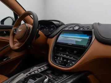 ASTON MARTIN DBX 4.0 V8 Individual Carbon Elegance