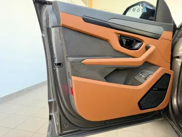 LAMBORGHINI Urus 4.0 V8 PHEV SE gr-br DarkPackage 23&hellip;