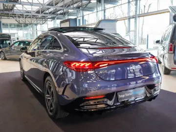 MERCEDES-BENZ EQE 350 4M AMG Line HYPERSCREEN Carbon Burm