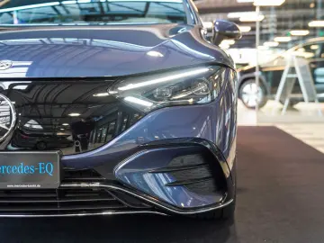 MERCEDES-BENZ EQE 350 4M AMG Line HYPERSCREEN Carbon Burm