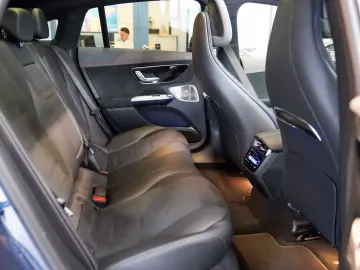 MERCEDES-BENZ EQE 350 4M AMG Line HYPERSCREEN Carbon Burm