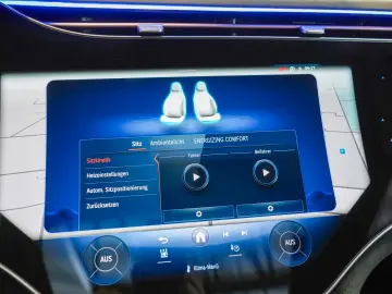 MERCEDES-BENZ EQE 350 4M AMG Line HYPERSCREEN Carbon Burm