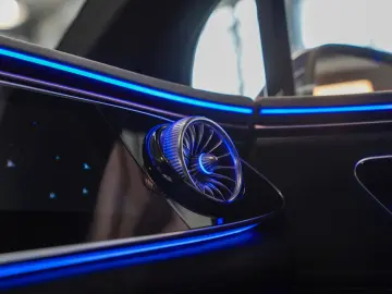 MERCEDES-BENZ EQE 350 4M AMG Line HYPERSCREEN Carbon Burm