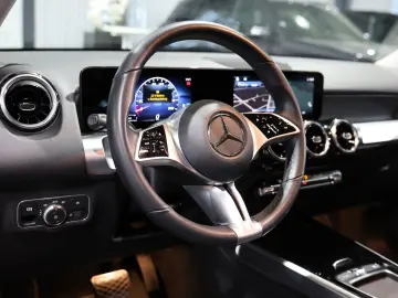 MERCEDES-BENZ GLB 200 d 4MATIC PROGRESSIVE-LINE SPORT WIDE