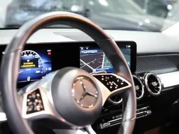 MERCEDES-BENZ GLB 200 d 4MATIC PROGRESSIVE-LINE SPORT WIDE