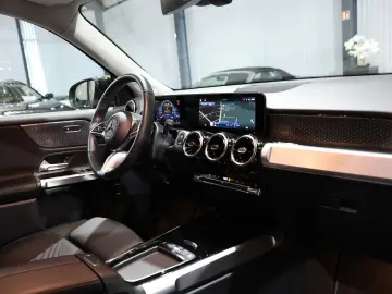 MERCEDES-BENZ GLB 200 d 4MATIC PROGRESSIVE-LINE SPORT WIDE
