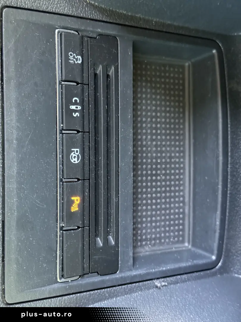 2011 VOLKSWAGEN TOURAN HIGHLINE 2.0 TDI DSG 7 LOCURI