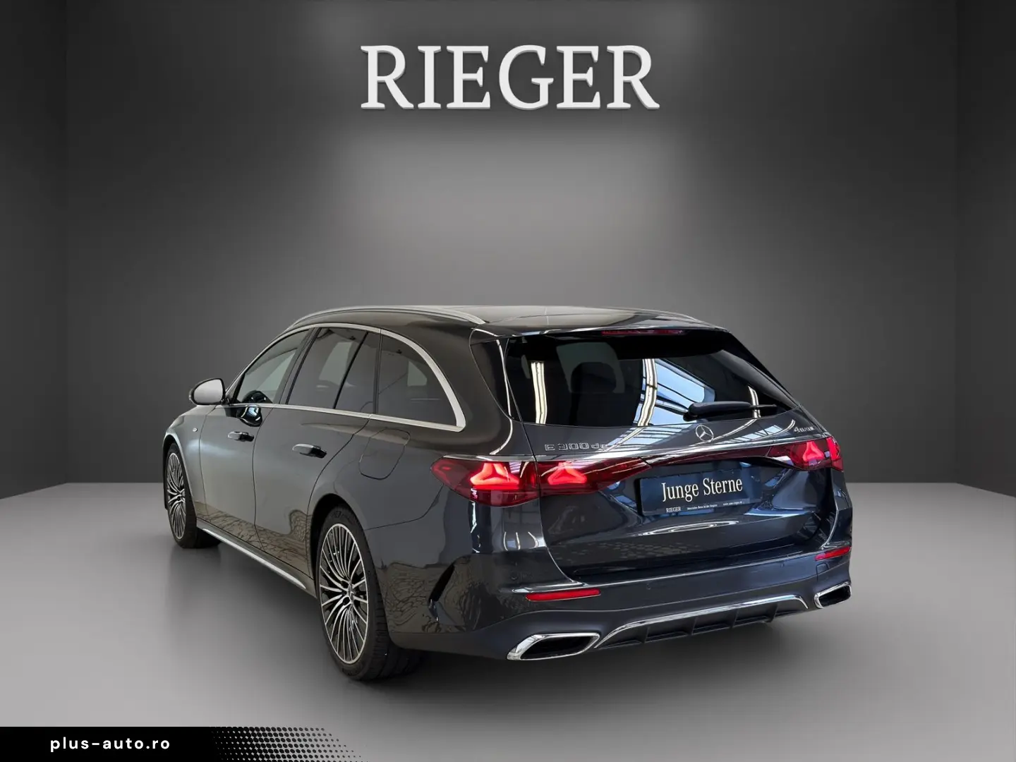 MERCEDES-BENZ E 300 T de 4M AMG Superscreen Pano AHK&hellip;