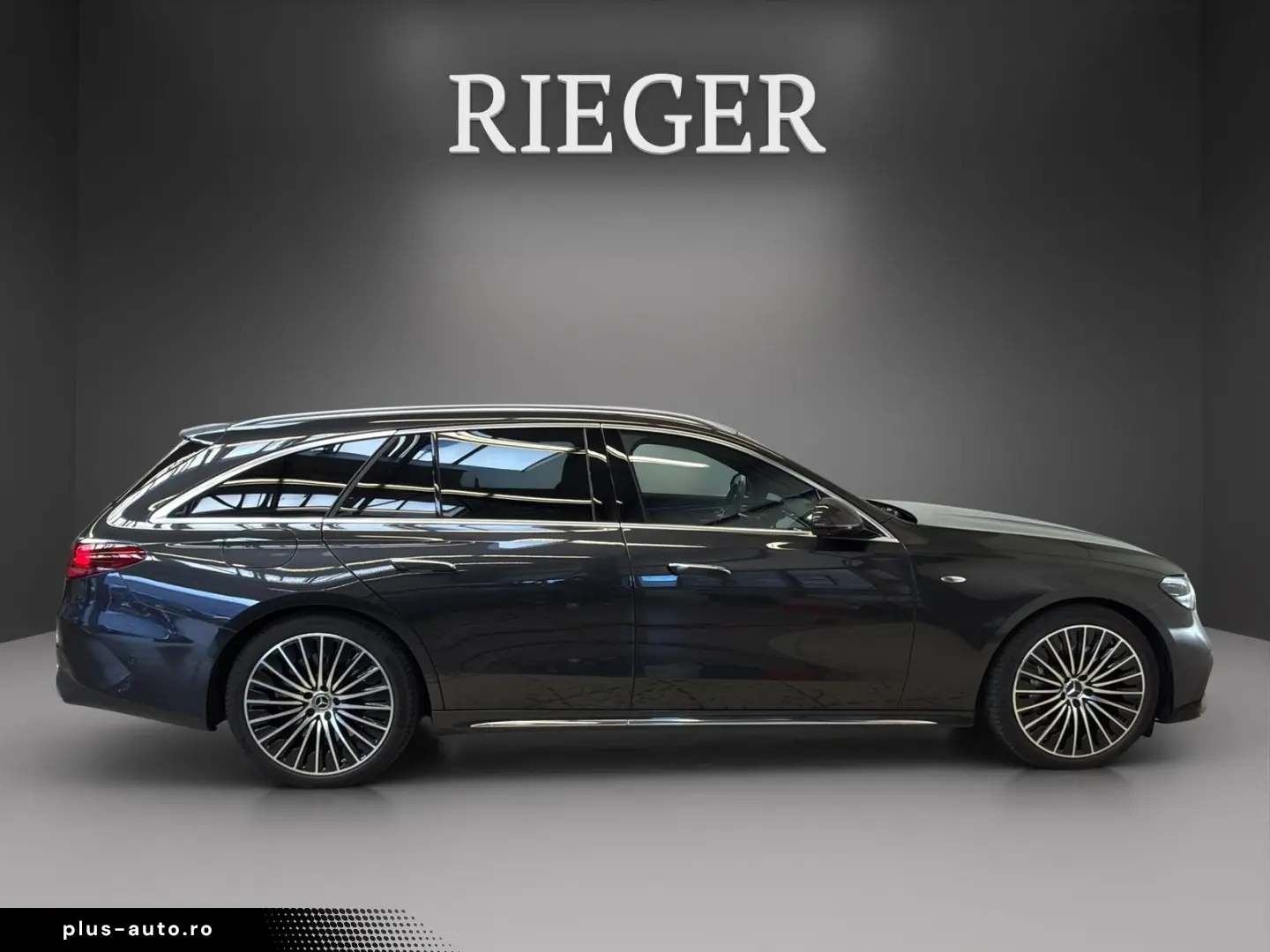 MERCEDES-BENZ E 300 T de 4M AMG Superscreen Pano AHK&hellip;