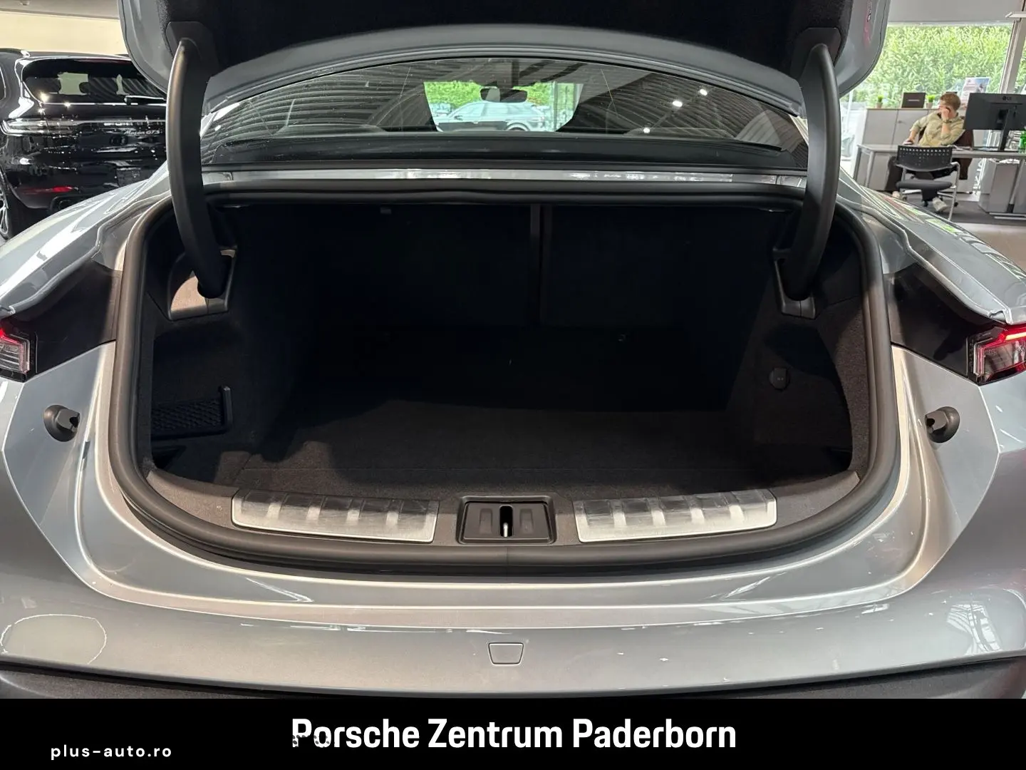 PORSCHE Taycan Turbo Leder-Brombeer InnoDrive Head-Up