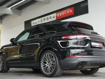 PORSCHE Cayenne Platinum Edition Luft STHZ Pano ACC