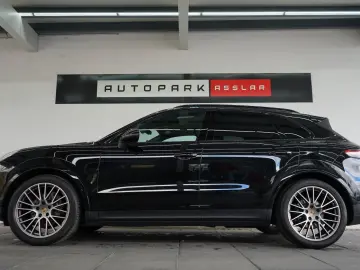 PORSCHE Cayenne Platinum Edition Luft STHZ Pano ACC