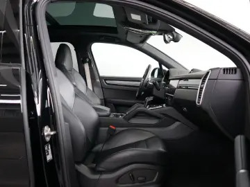PORSCHE Cayenne Platinum Edition Luft STHZ Pano ACC