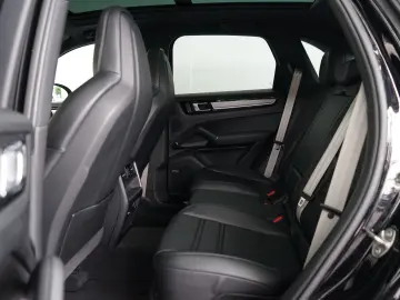 PORSCHE Cayenne Platinum Edition Luft STHZ Pano ACC