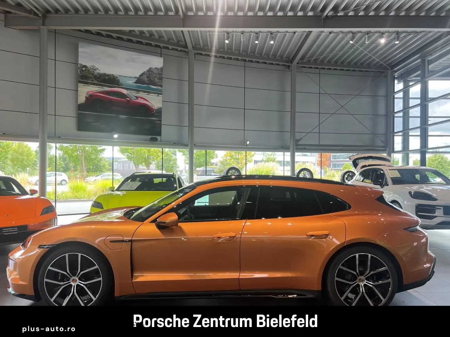 PORSCHE Taycan GTS Sport Turismo Head-Up