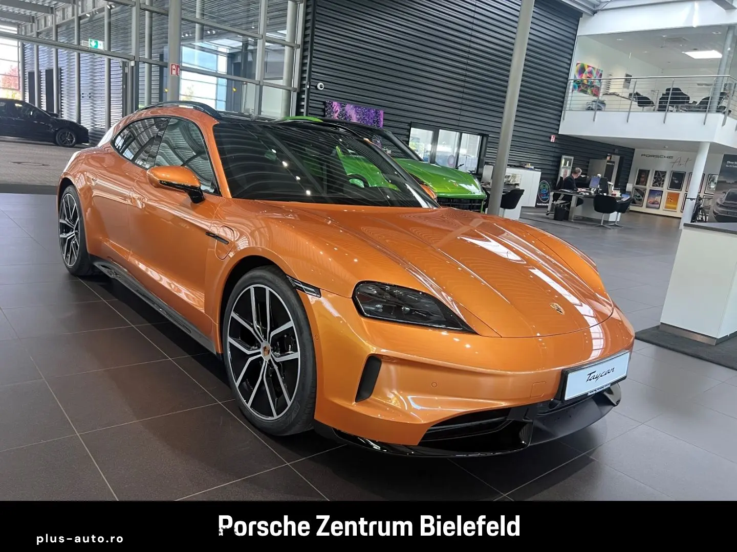 PORSCHE Taycan GTS Sport Turismo Head-Up