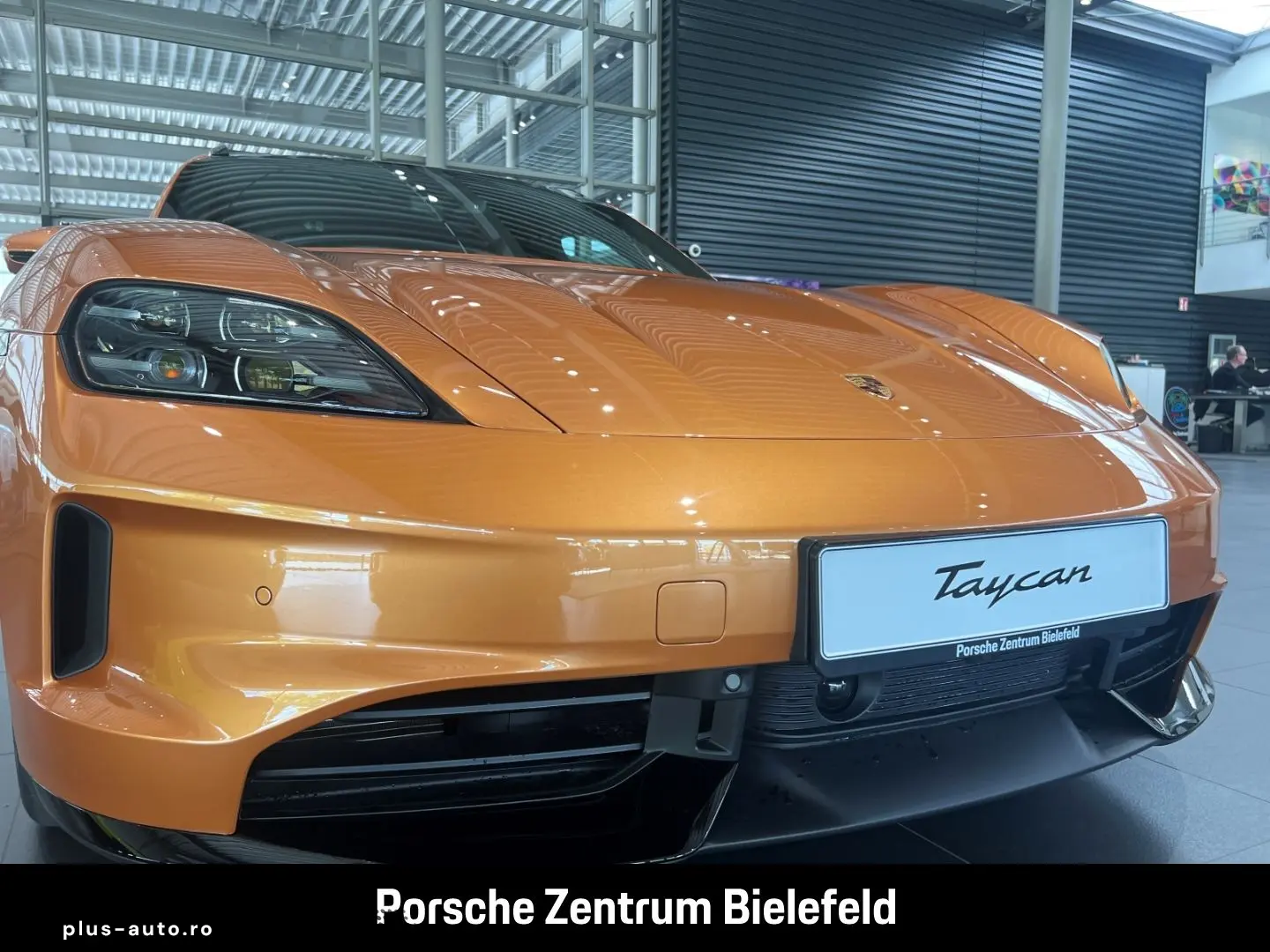 PORSCHE Taycan GTS Sport Turismo Head-Up