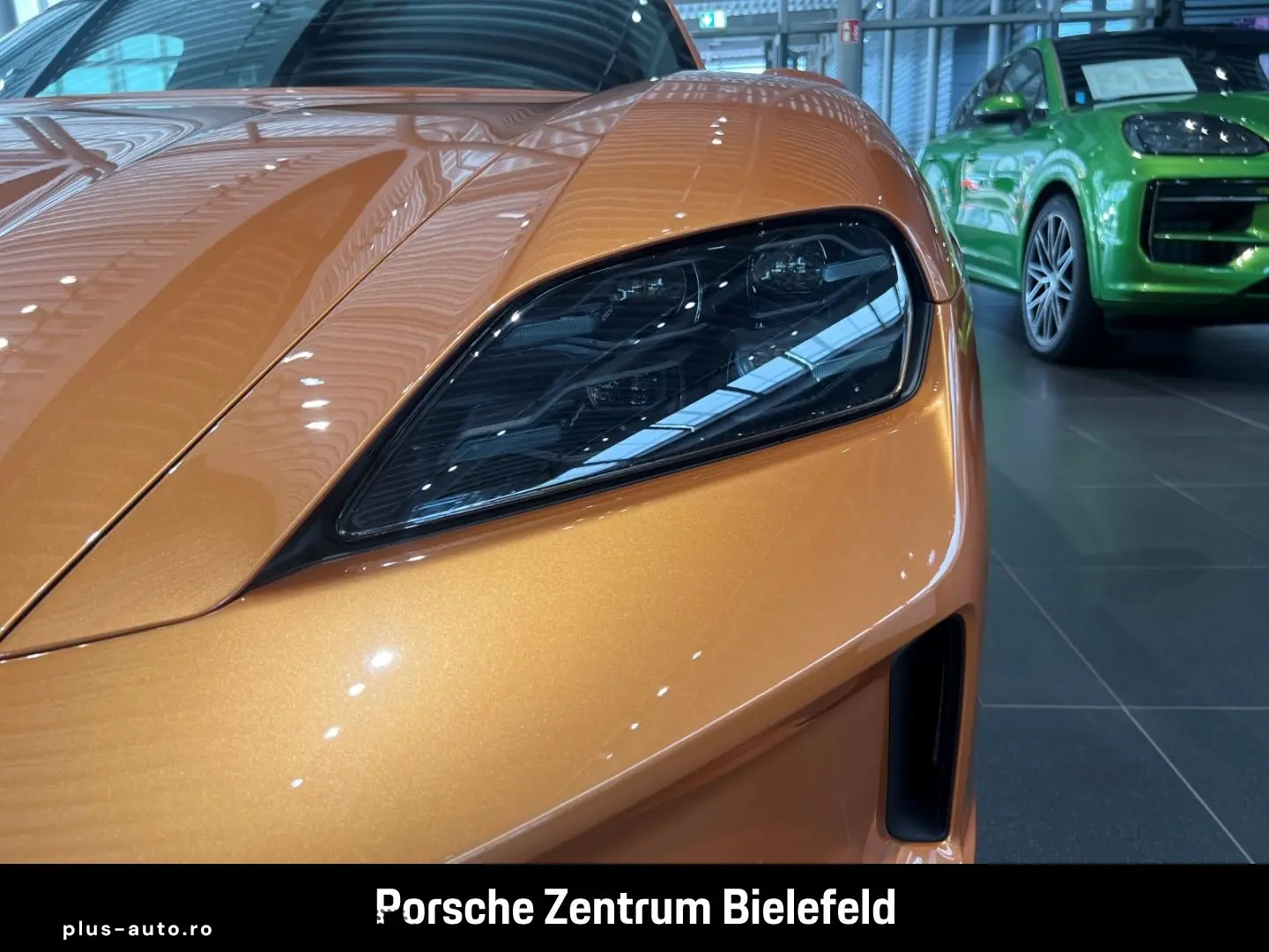 PORSCHE Taycan GTS Sport Turismo Head-Up