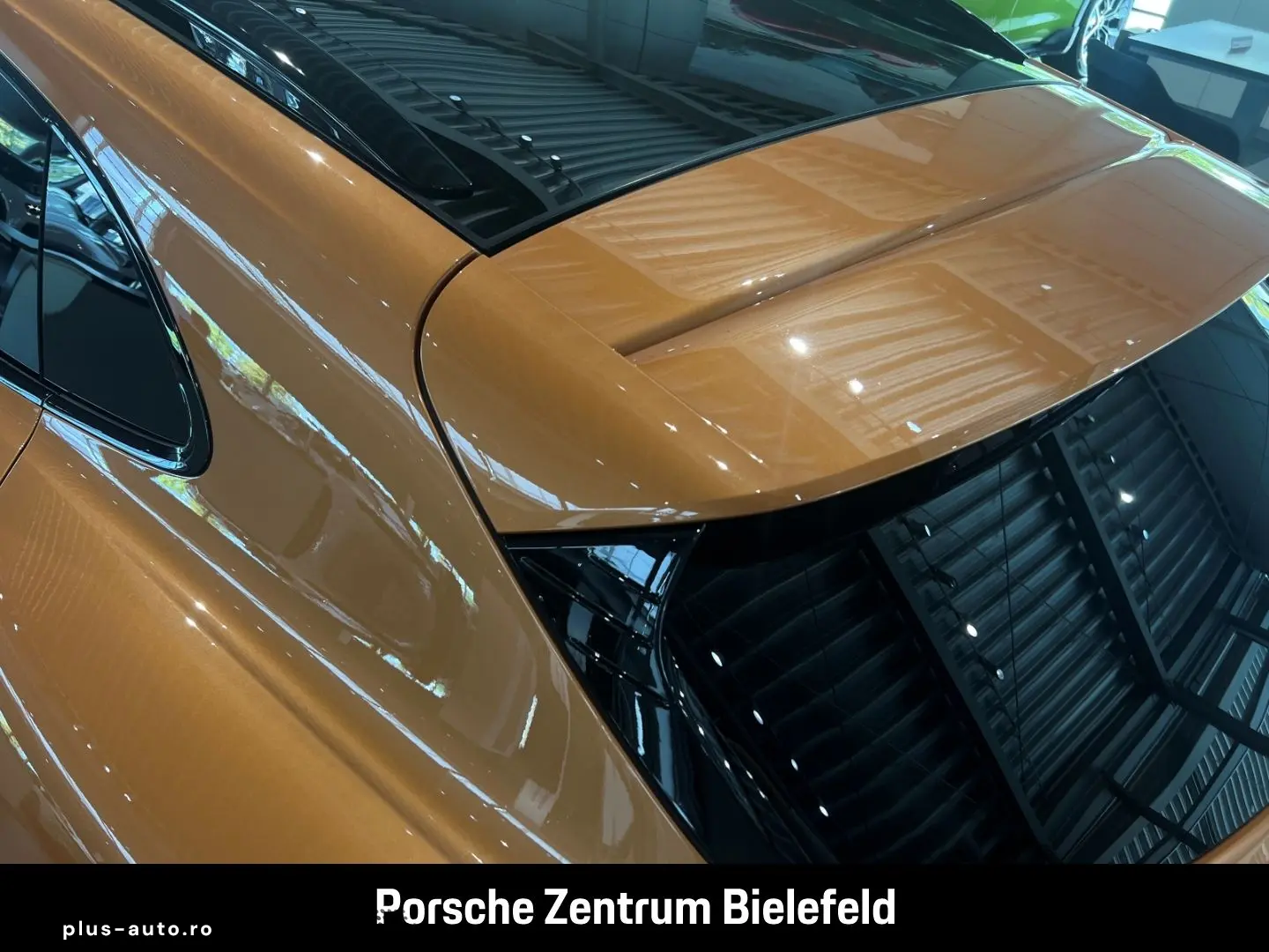 PORSCHE Taycan GTS Sport Turismo Head-Up