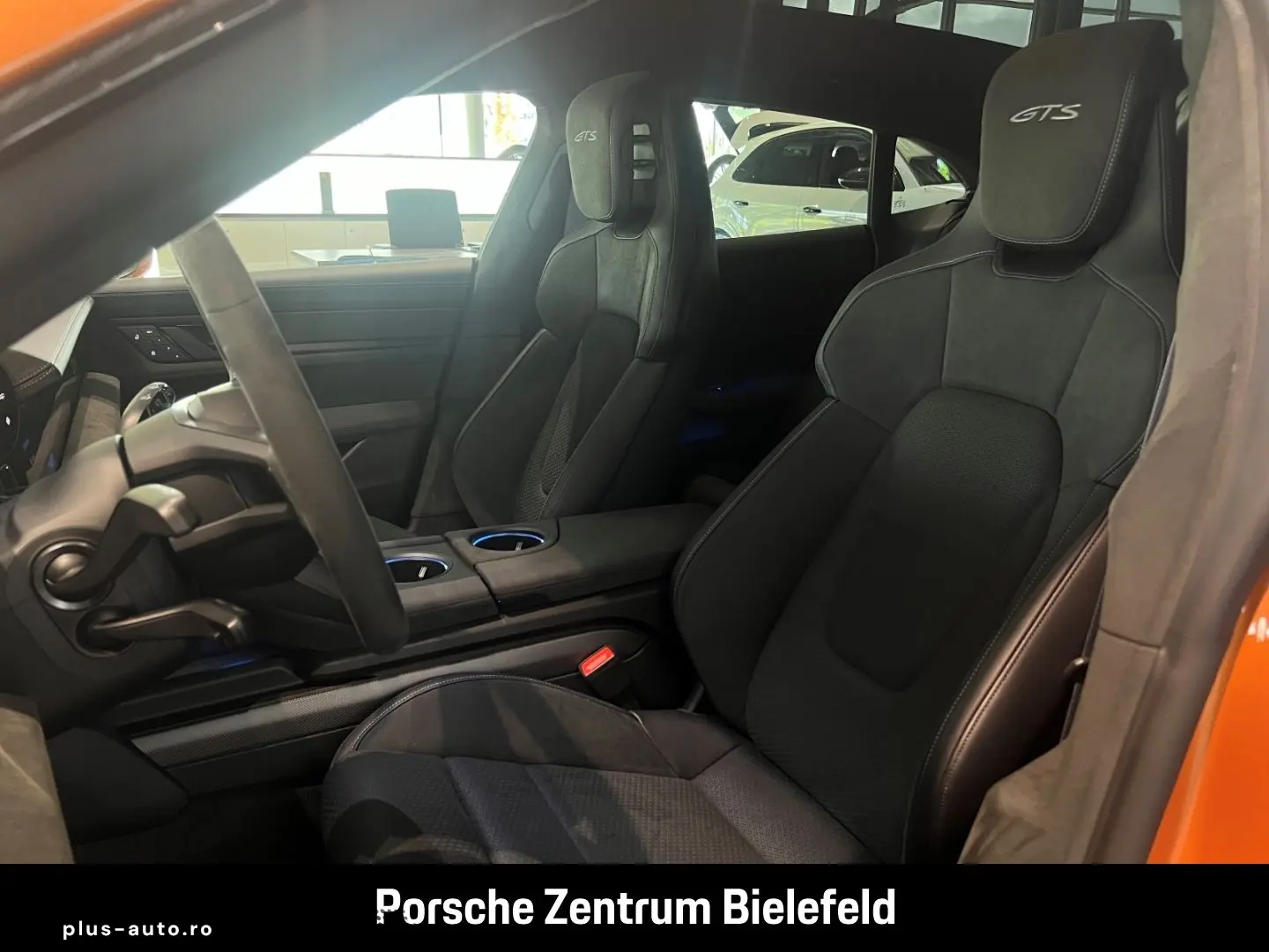 PORSCHE Taycan GTS Sport Turismo Head-Up