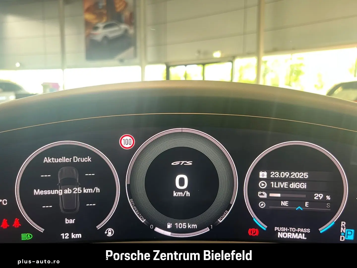 PORSCHE Taycan GTS Sport Turismo Head-Up