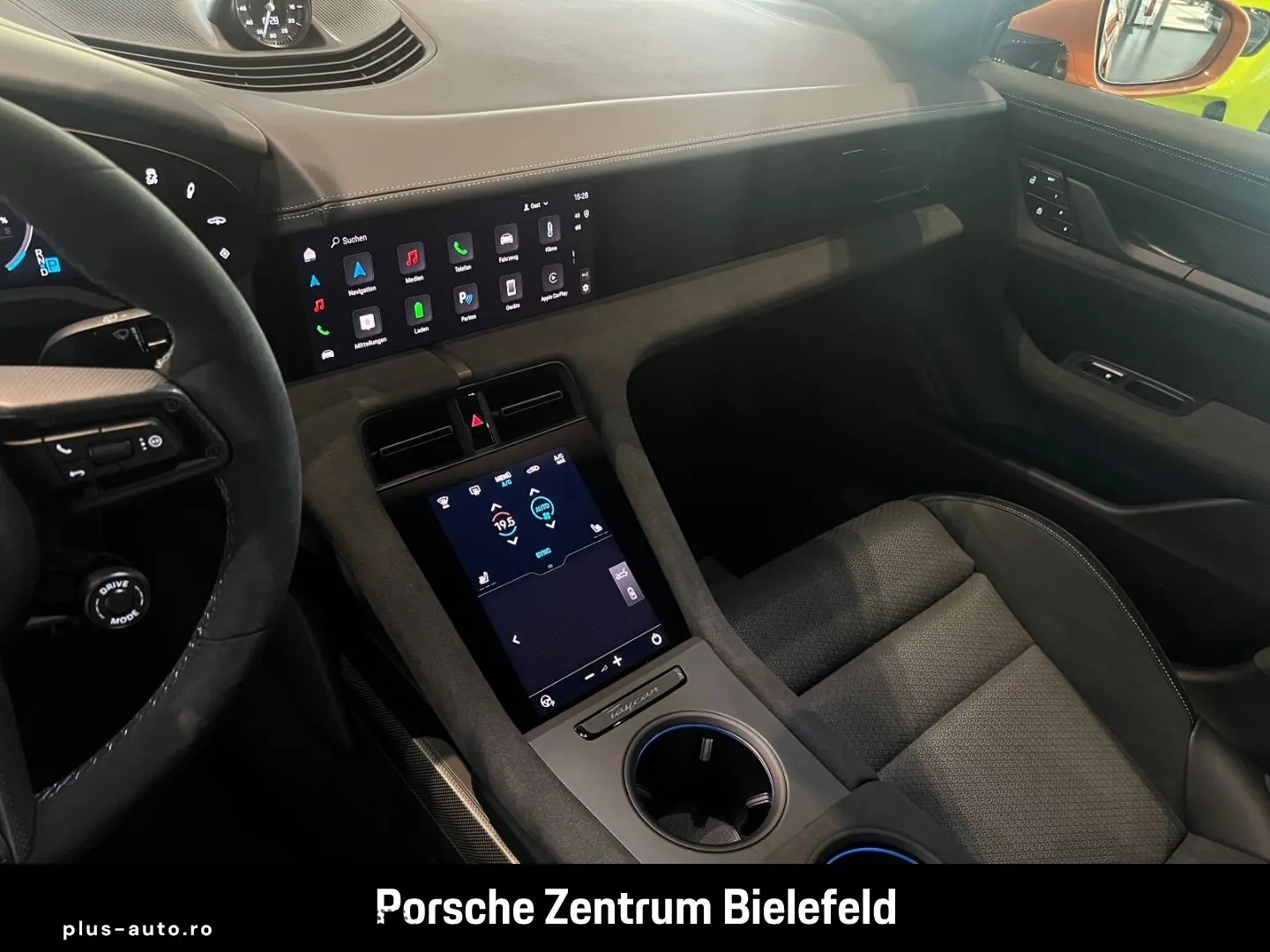 PORSCHE Taycan GTS Sport Turismo Head-Up