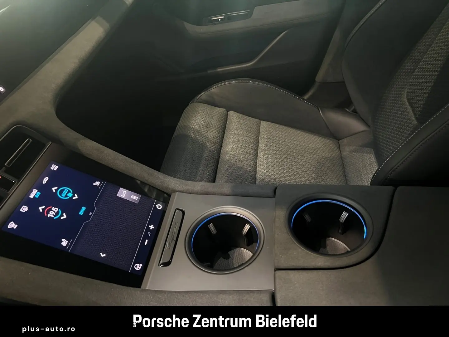 PORSCHE Taycan GTS Sport Turismo Head-Up