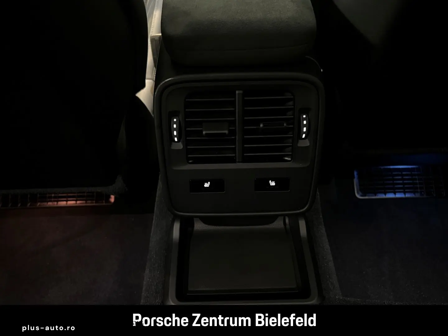 PORSCHE Taycan GTS Sport Turismo Head-Up