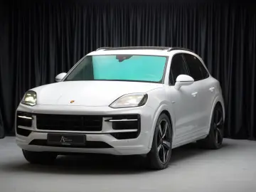 PORSCHE Cayenne E-Hybrid SportDesign Sitzbel. Pano SoftC