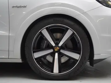 PORSCHE Cayenne E-Hybrid SportDesign Sitzbel. Pano SoftC