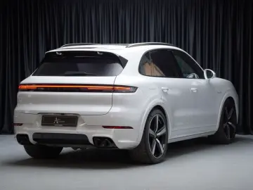 PORSCHE Cayenne E-Hybrid SportDesign Sitzbel. Pano SoftC