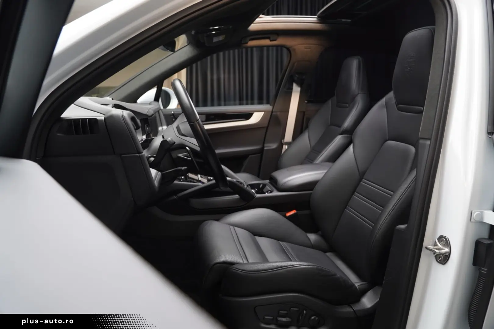 PORSCHE Cayenne E-Hybrid SportDesign Sitzbel. Pano SoftC