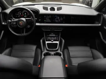 PORSCHE Cayenne E-Hybrid SportDesign Sitzbel. Pano SoftC