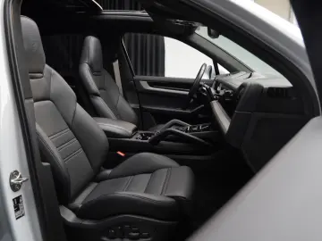 PORSCHE Cayenne E-Hybrid SportDesign Sitzbel. Pano SoftC