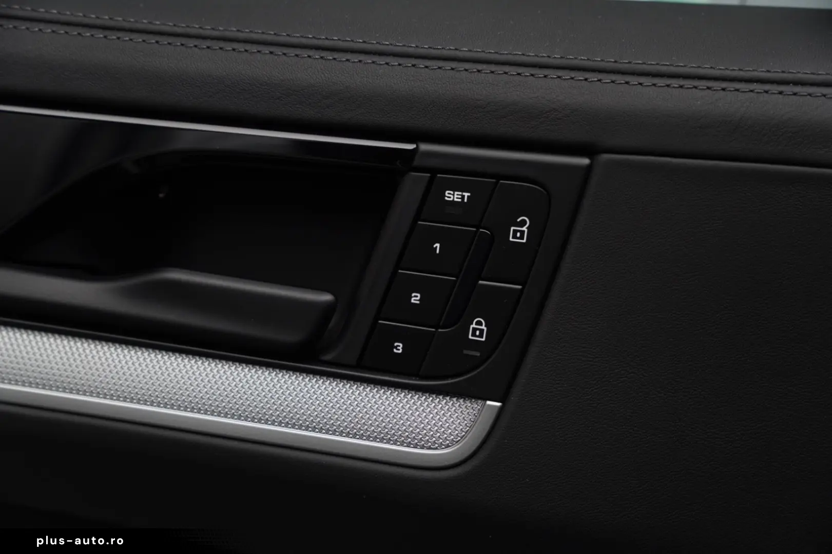 PORSCHE Cayenne E-Hybrid SportDesign Sitzbel. Pano SoftC