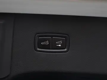 PORSCHE Cayenne E-Hybrid SportDesign Sitzbel. Pano SoftC