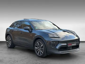 PORSCHE Macan 4 Chrono Pano Sportsitz