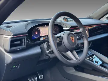 PORSCHE Macan 4 Chrono Pano Sportsitz