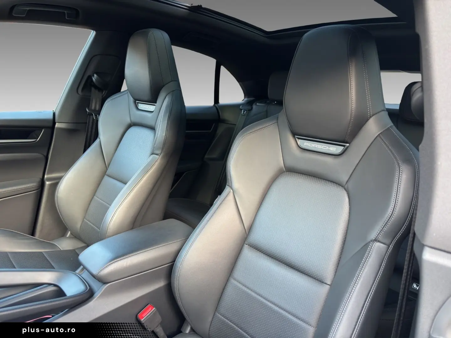 PORSCHE Macan 4 Chrono Pano Sportsitz