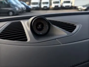 PORSCHE Macan 4 Chrono Pano Sportsitz