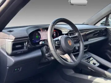 PORSCHE Macan 4 Bose Pano Volleder