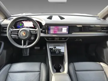 PORSCHE Macan 4 Bose Pano Volleder