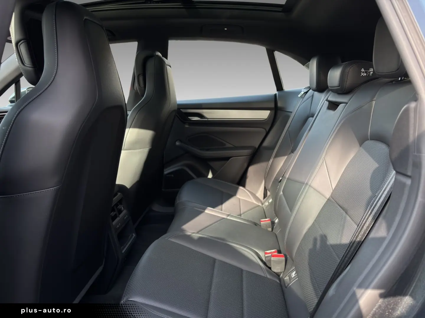 PORSCHE Macan 4 Bose Pano Volleder