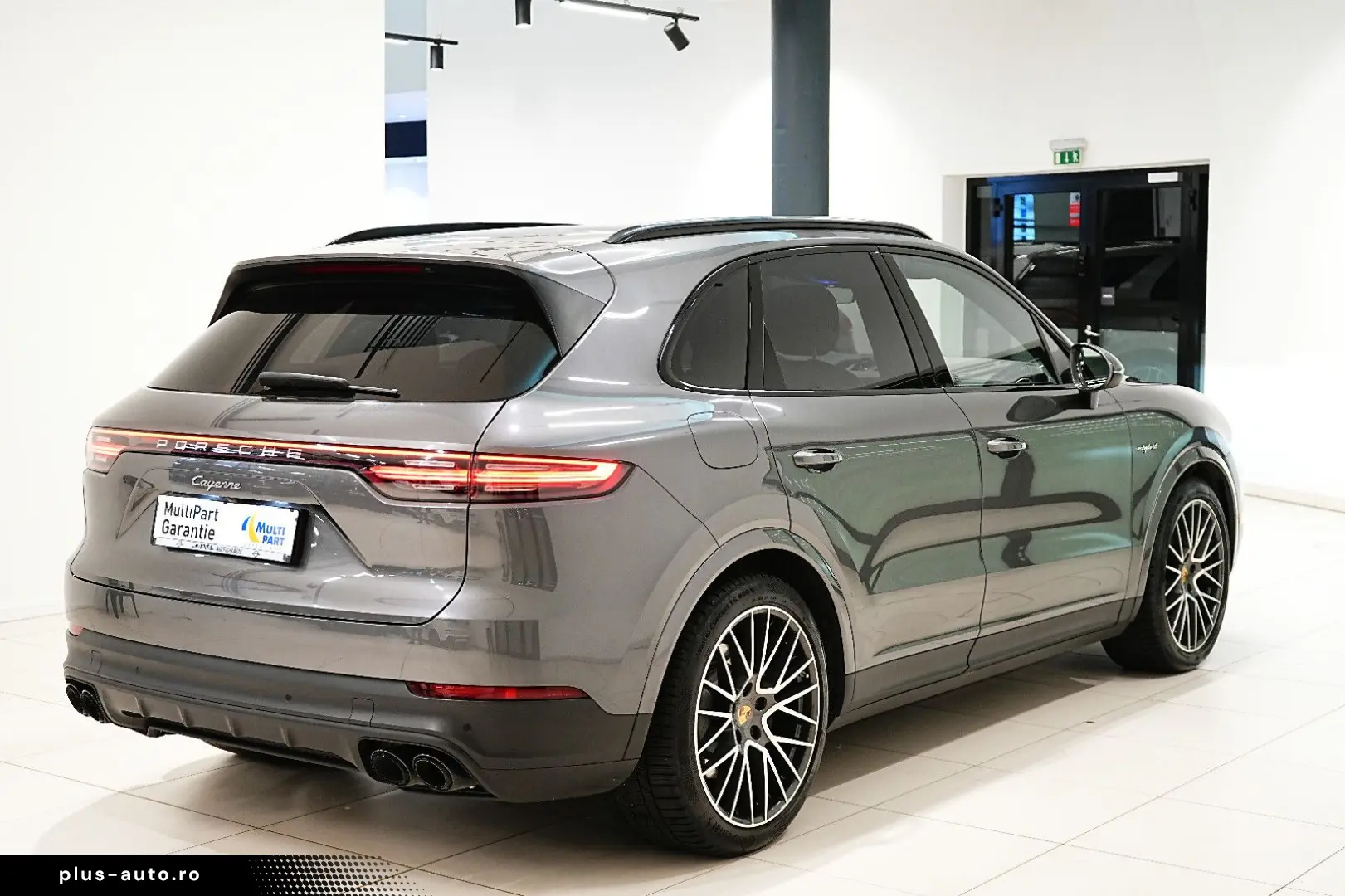 PORSCHE Cayenne E-Hybrid HUD SOFT LUFT MEMORY PANO BOSE