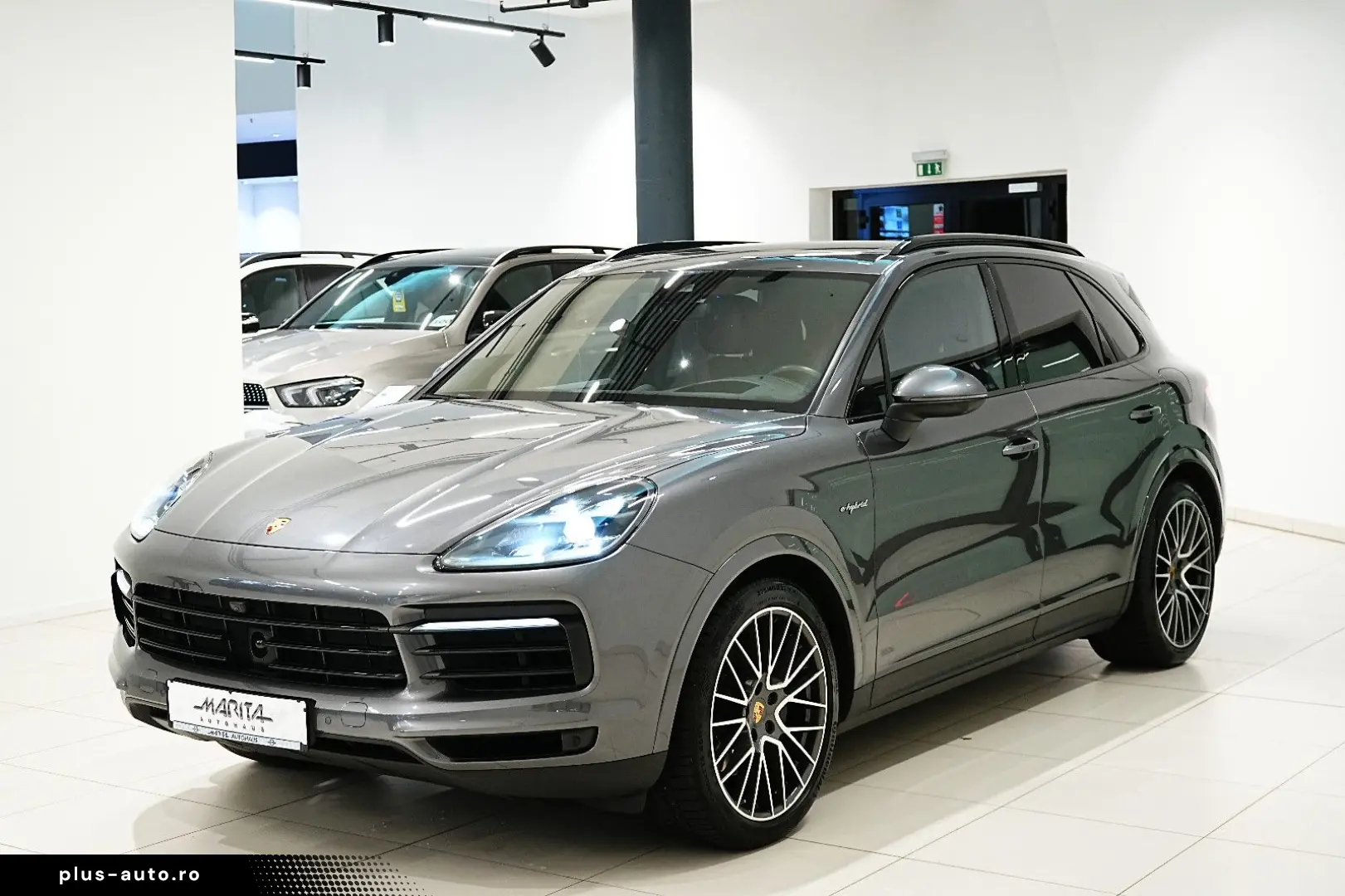 PORSCHE Cayenne E-Hybrid HUD SOFT LUFT MEMORY PANO BOSE